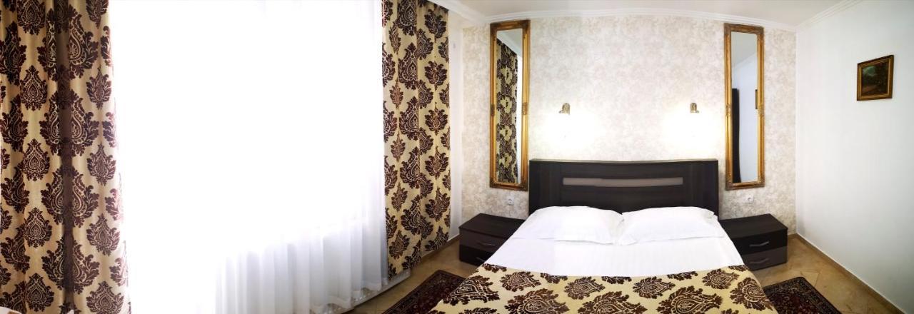 Apartamento Panzió STATUS Hajdúszoboszló Exterior foto