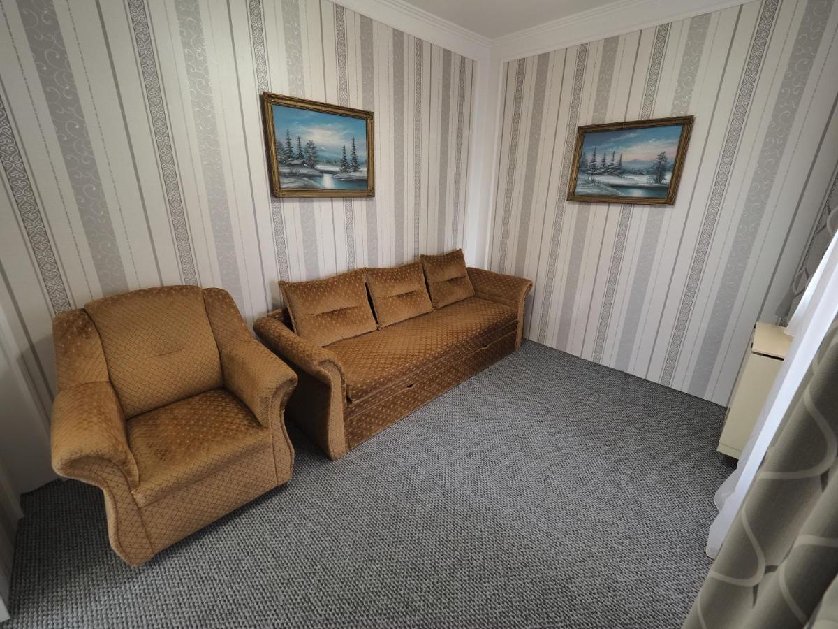 Apartamento Panzió STATUS Hajdúszoboszló Exterior foto